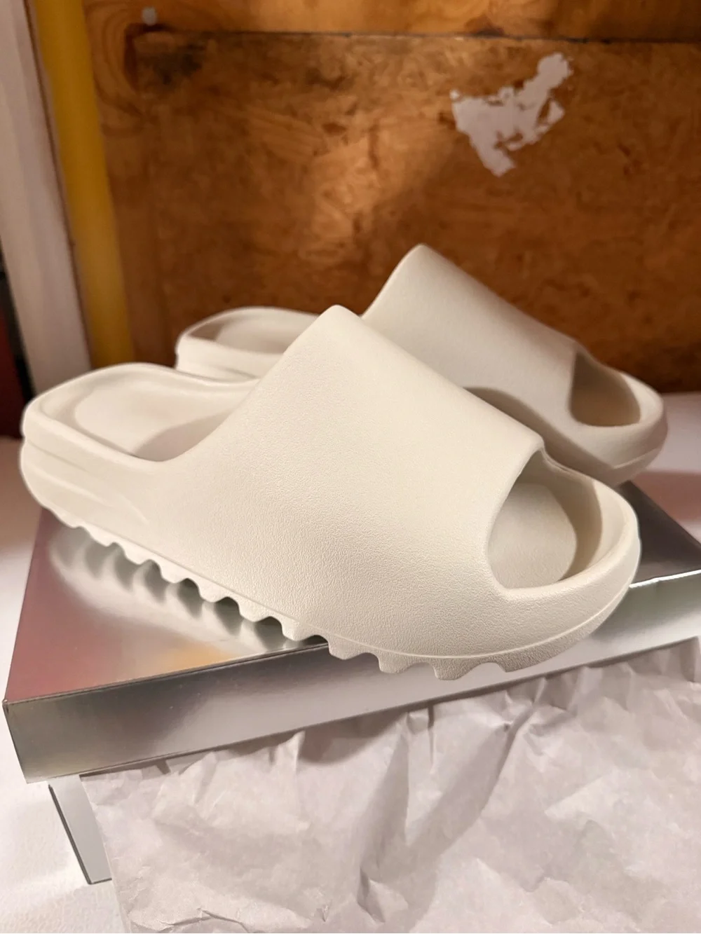 Yeezy Slides Cream